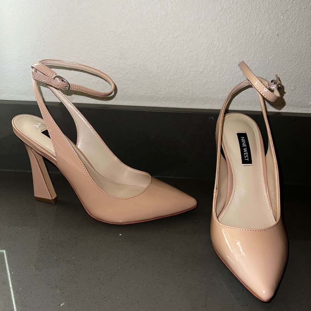 Nine West nude Heels size 6
